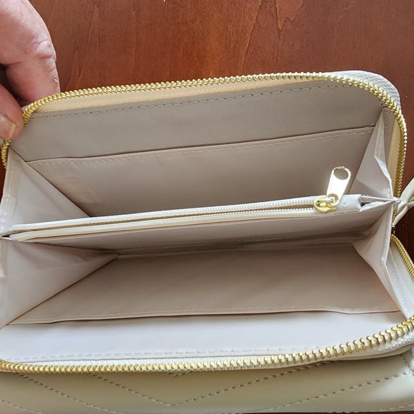 Cream Color Satchel Bag - Picture 3 of 4
